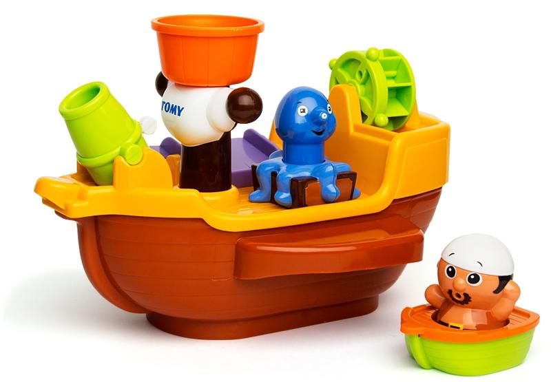 Bath time top pirate ship