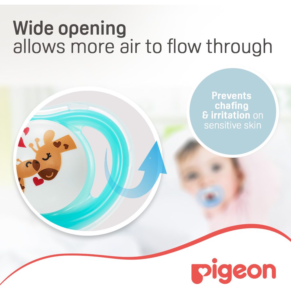 Pigeon - Mini Light Pacifier Twin Girl (L)
