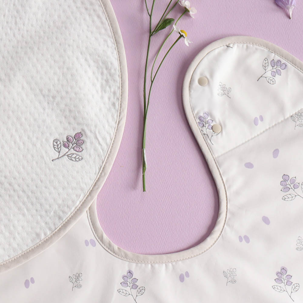 Bamboobebe - Cape Style Burp Cloth/Bib (Lavender Purple)