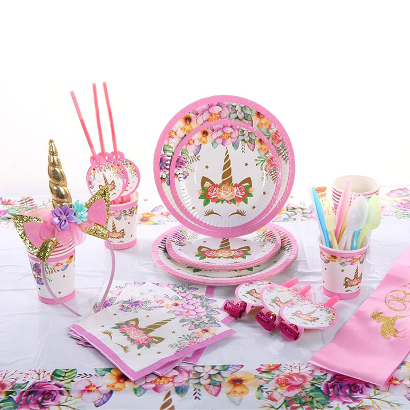 Brain Giggles - Unicorn Theme Disposable Tableware 16 Set For 10 People - 136 Pieces