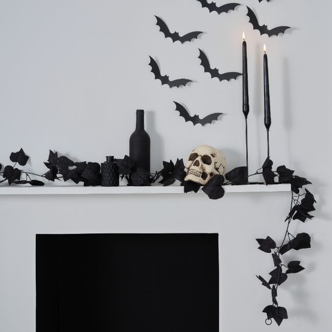 Ginger Ray - Black Maple Leaf Foliage Garland