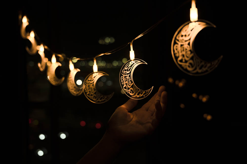 HilalFul - Premium Acrylic Ramadan Light String, Crescent Design