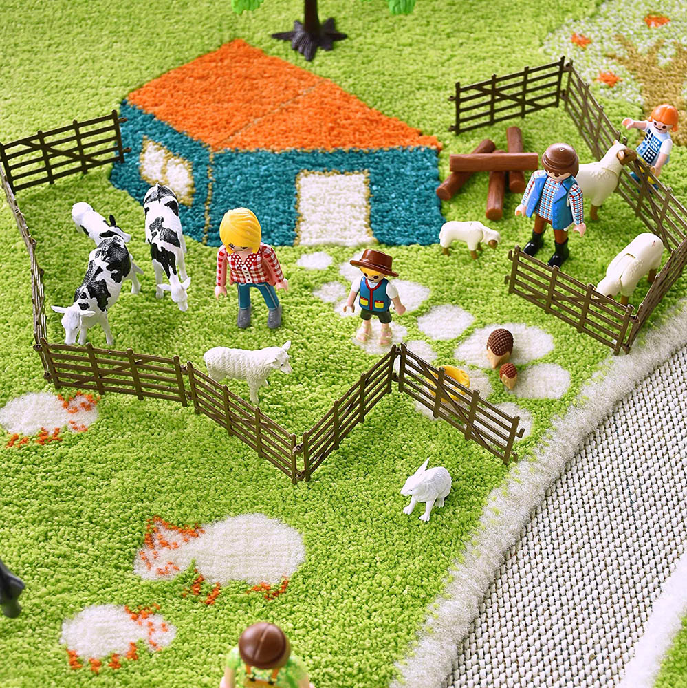 IVI - 3D Carpet Imaginative Play Mat - Farm Design (Medium Size)