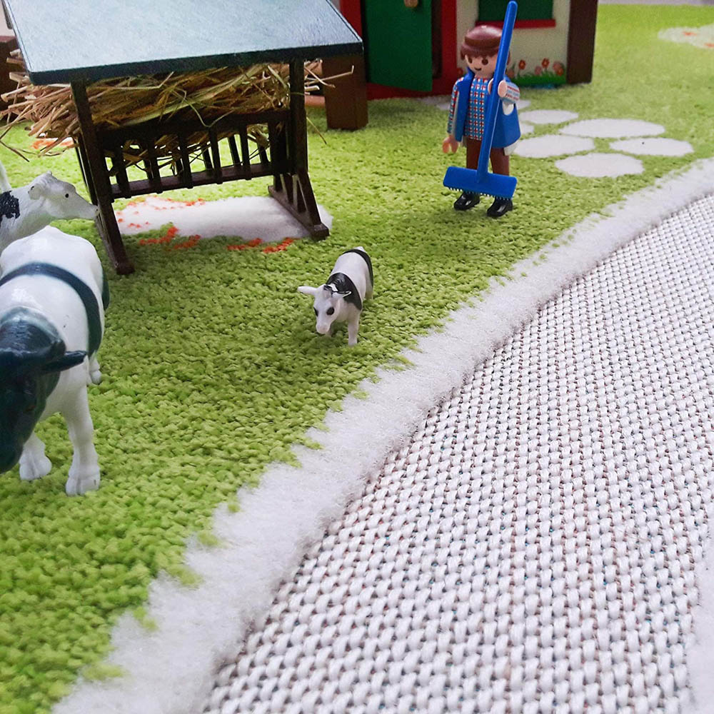 IVI - 3D Carpet Imaginative Play Mat - Farm Design (Medium Size)