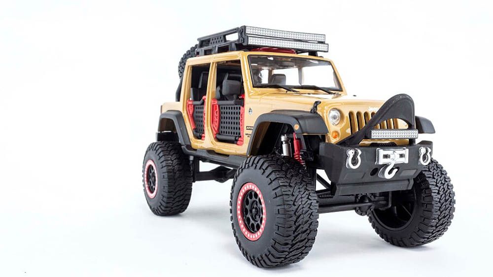 Maisto - 1:24 Scale - Maisto Design - Off-Road Kings - 2015 Jeep Wrangler Unlimited - Brown