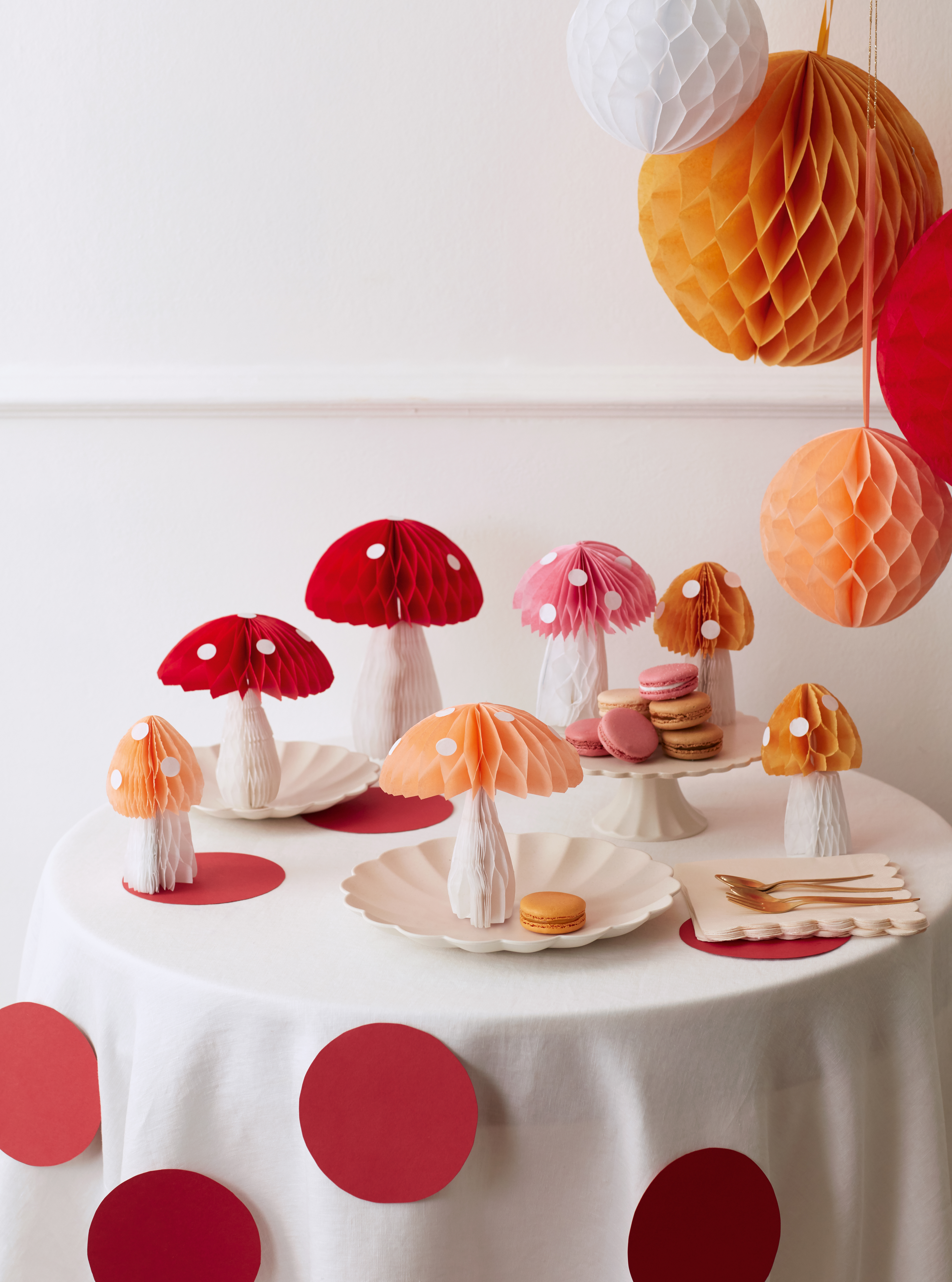 Meri Meri - Honeycomb Mushroom Decorations