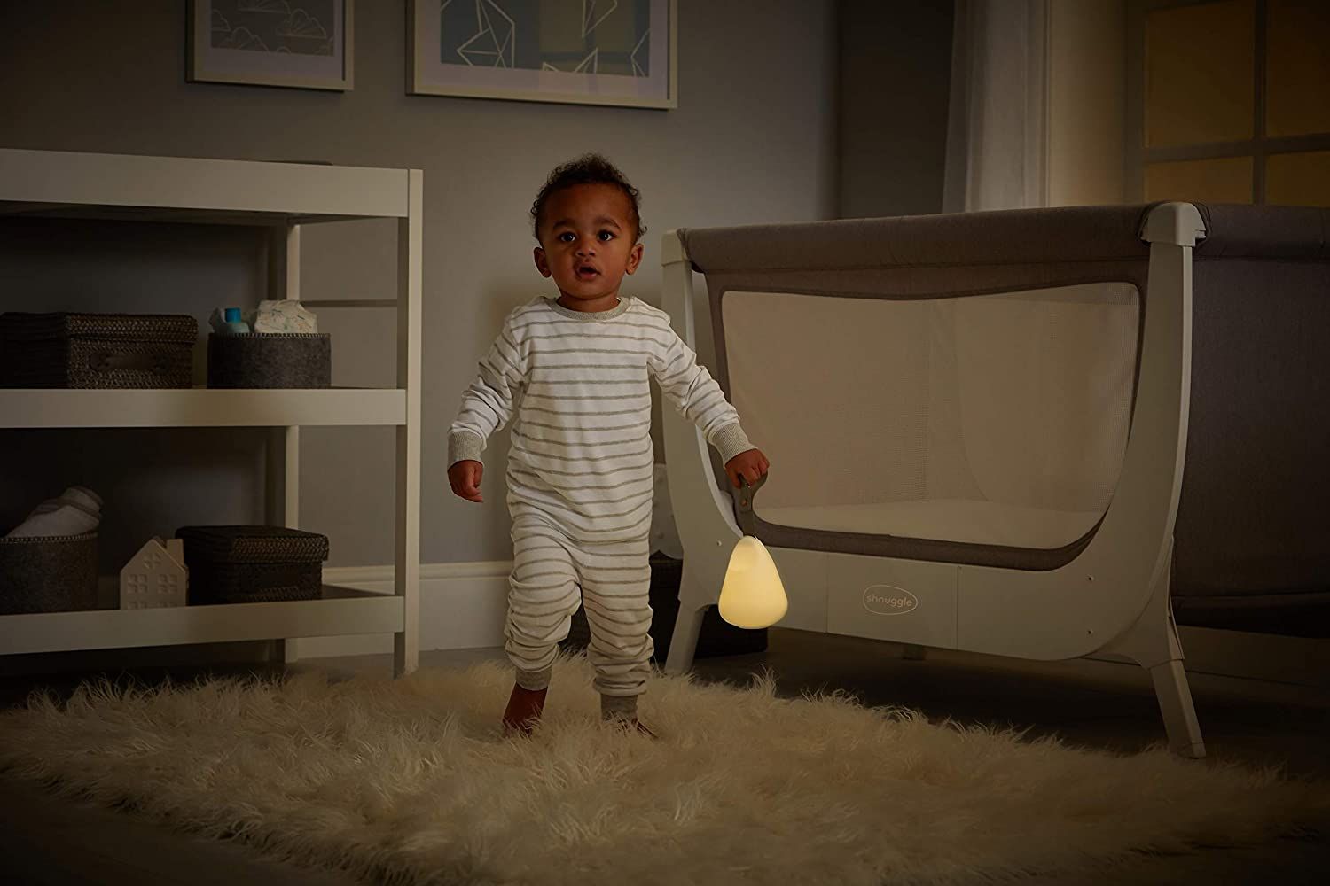 Shnuggle Moon Light Night Light With Temperature Sensing Dock