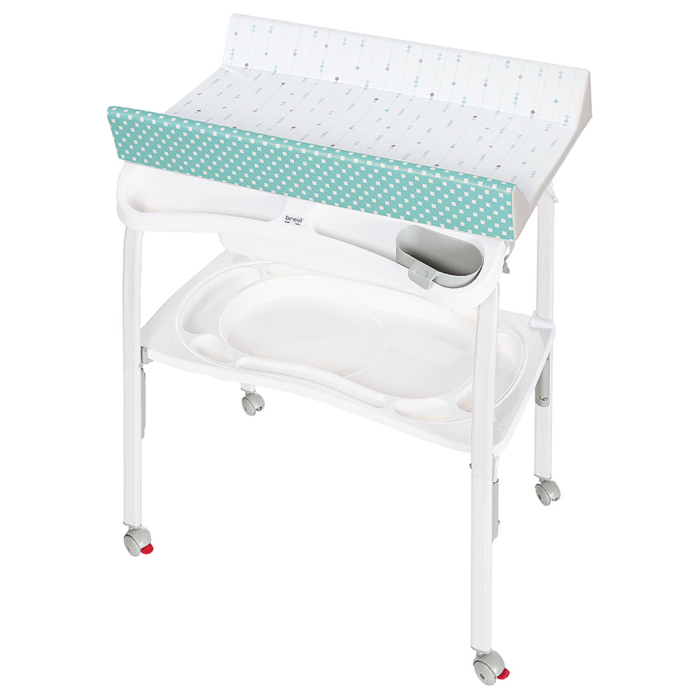 Brevi changing table with bath outlet