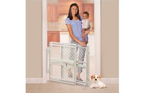 Summer Infant, Indoor & Outdoor Multi Function Walk-Thru Gate