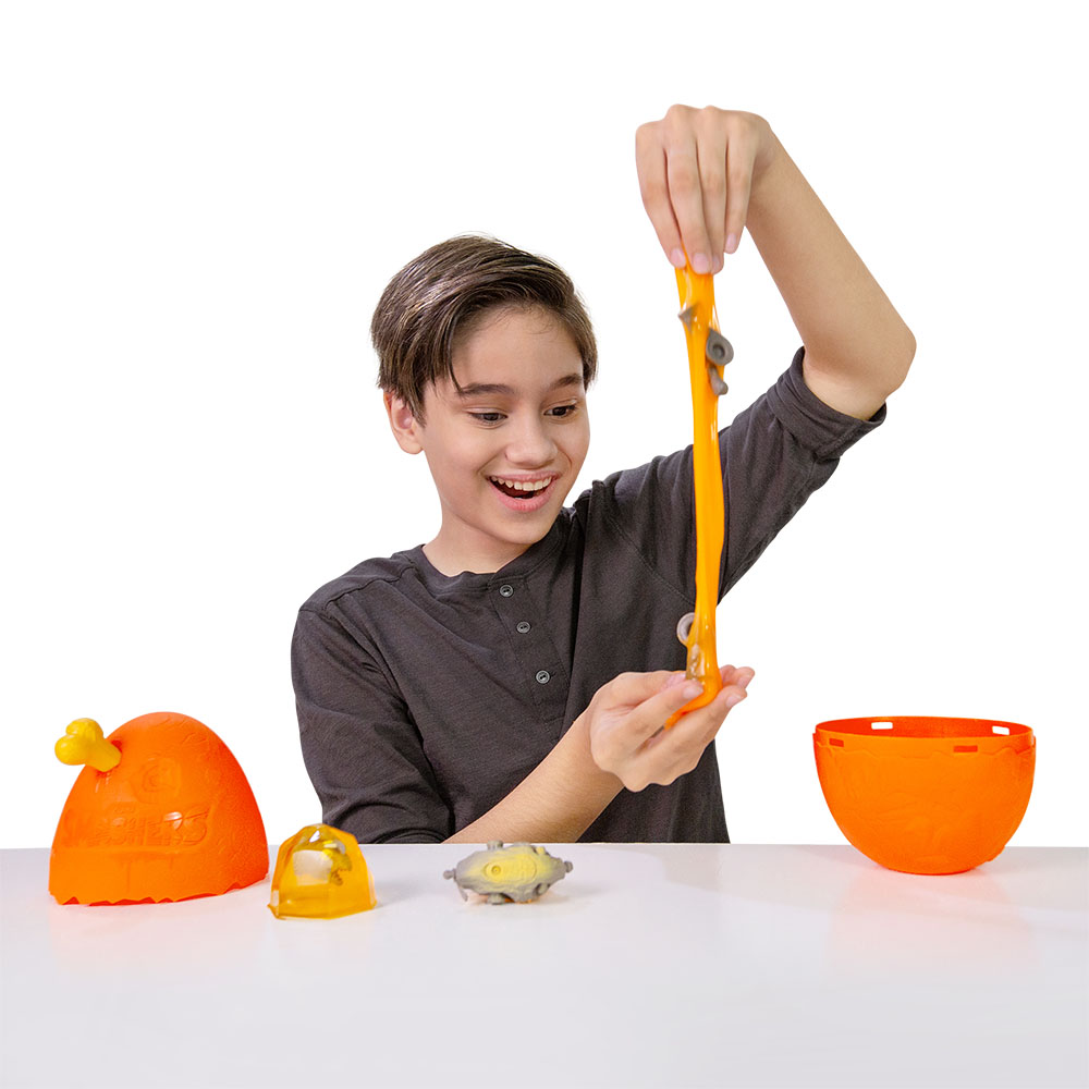 Smashers - Epic Egg Mega Light-Up Dino, Dinosaur Toy, 25 surprises