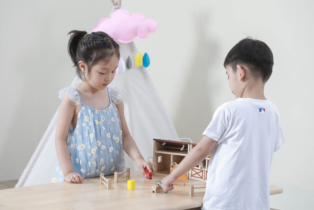 Viga - Portable Folding Stable