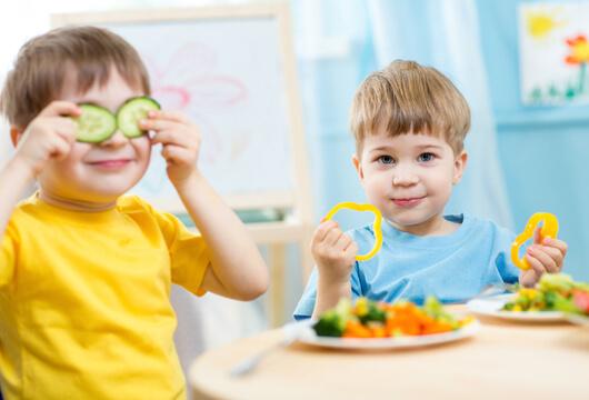 How to Cultivate Simple Healthy Eating Habit For Your Kids