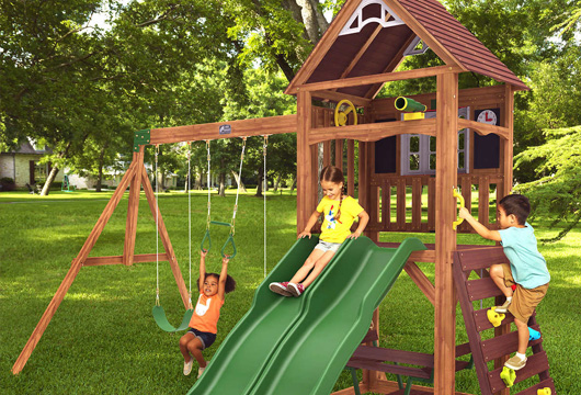 What are the right outdoor playsets for my kid's age?
