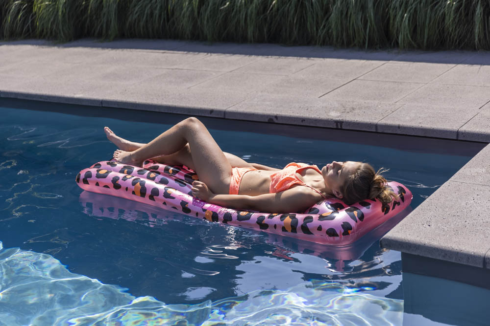 Swim Essentials - Luxe Version - Transparent Rose Gold Leopard Lie- On