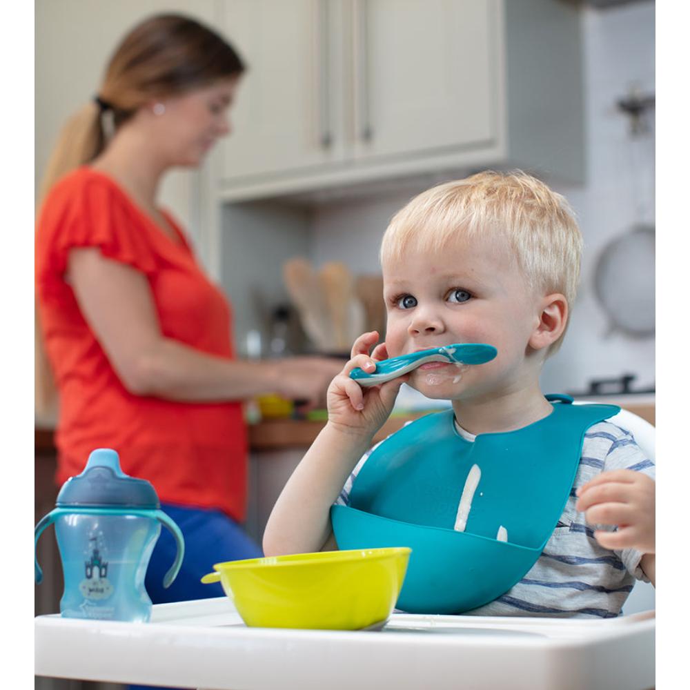 Tommee Tippee - Roll ?N? Go Baby Bib With Crumb And Mess Catcher Soft And Flexible Roll Up Material 6M+