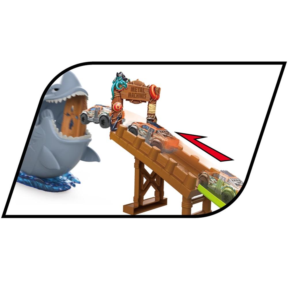 Zuru Metal Machines - "Shark Attack Trackset"