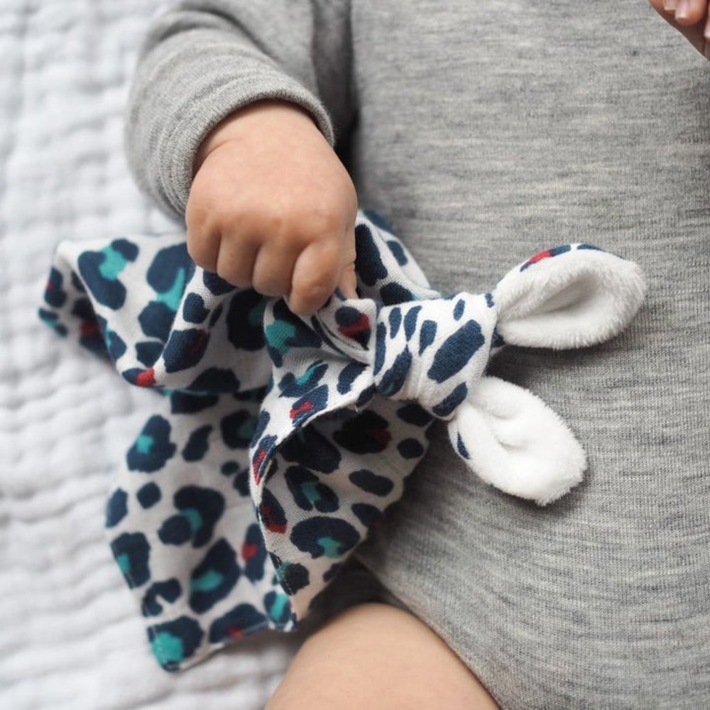 Etta Loves - Blue Leopard Comforter