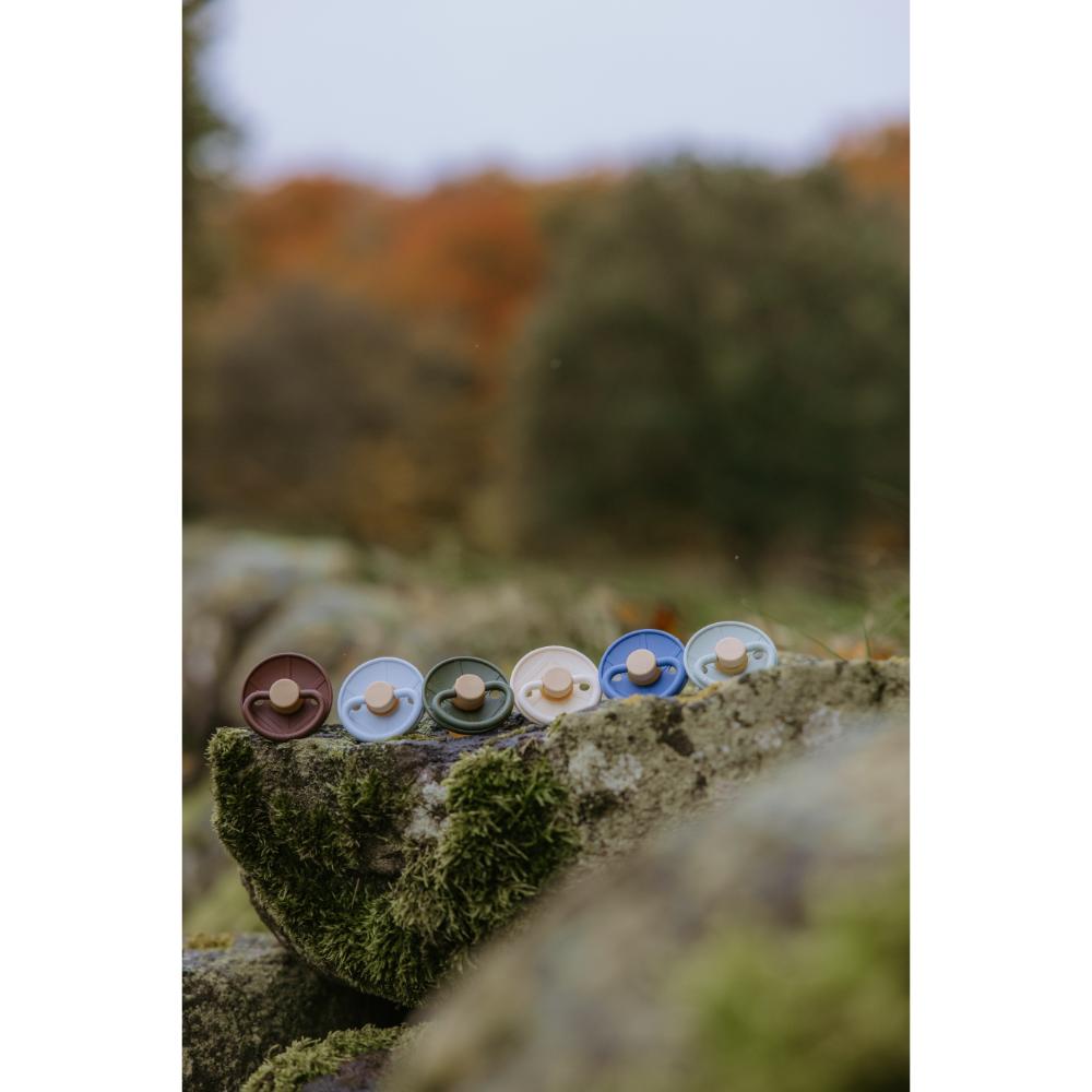 Frigg - Little Viking Latex Baby Pacifier Size 2 - Cocoa/Olive (Pack of 2)