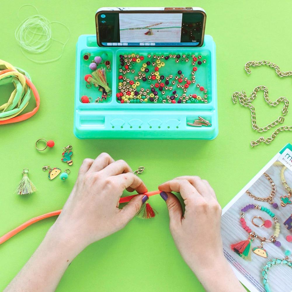 Make It Real - Neo-Brite Chains & Charms - Ages 8+ Years