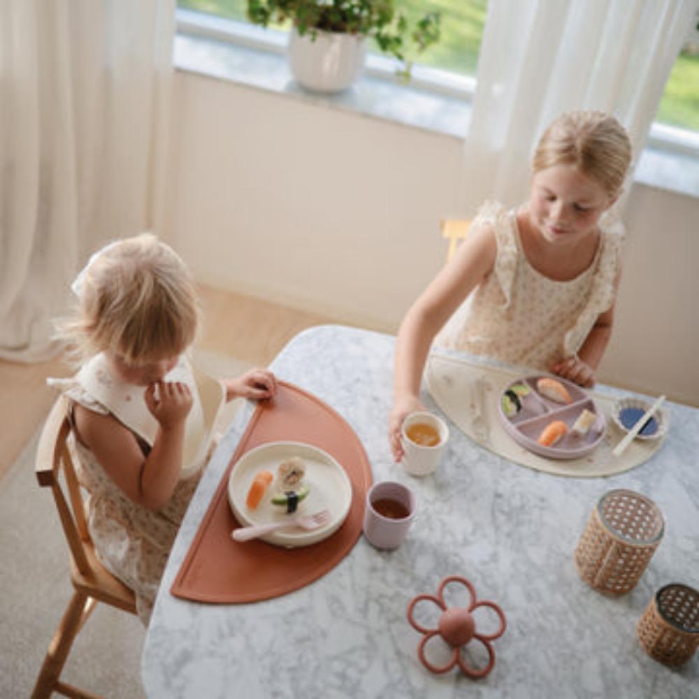 Mushie - Classic Silicone Suction Plate - Dried Thyme