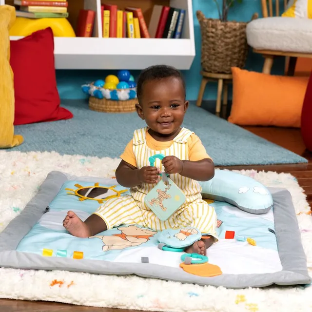 Bright Starts - WINNIE THE POOH Once Upon a Tummy Time Activity Gym, Plush Play Mat with Developmental Toys, 0-12 Months