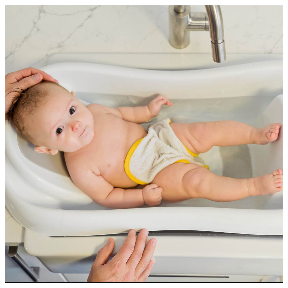 The First Years Sure Comfort Tub The First Years - Sure Comfort Tub - White/Whale Sling- Babystore.ae