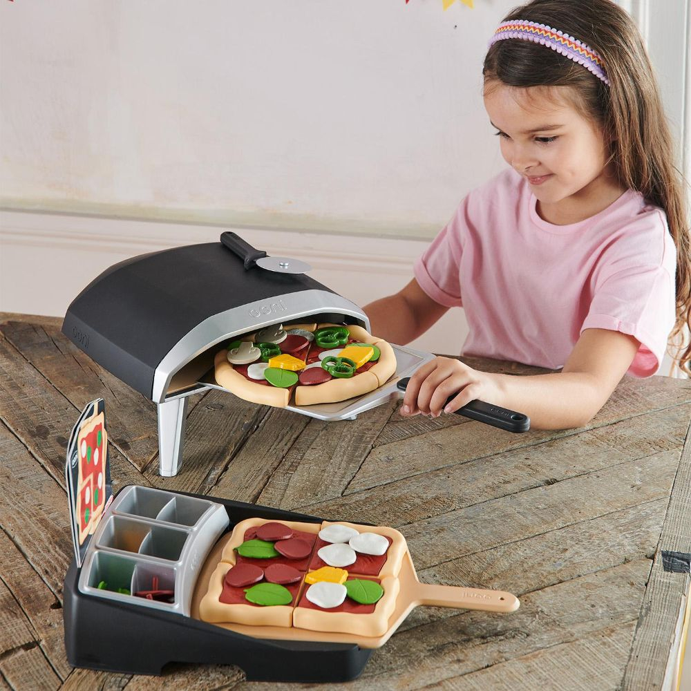 Casdon Ooni Pizza Oven & Topping Station Toy Set, Deluxe Pretend Play Kit for Kids 3+