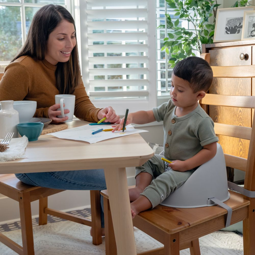 Ingenuity My Spot Easy-Clean Booster Seat – Lightweight, Easy to Clean, Fits Most Chairs, Grey, 6–36 Months