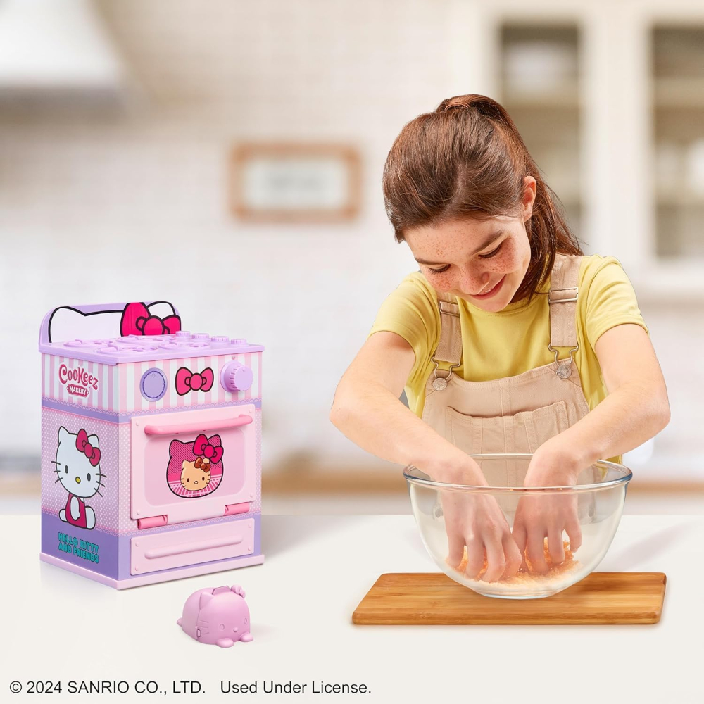 Cookeez Makery Hello Kitty Oven Treatz – Interactive Warm & Scented Plush